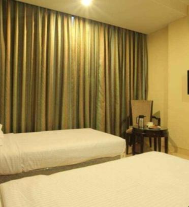 Hotel Ashoka, Pune Yerandwane Exterior photo